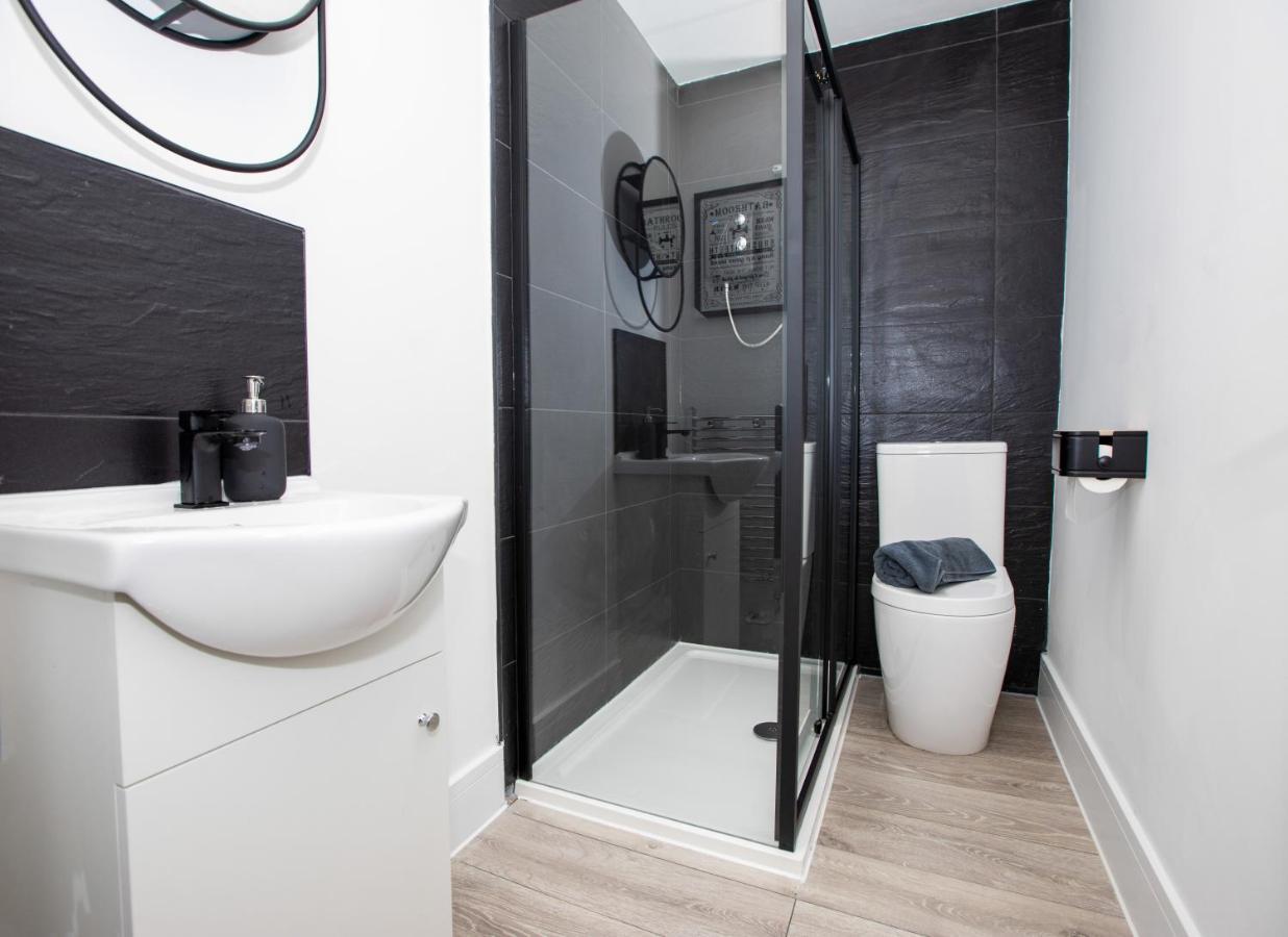 Stylish Stay Near The Stadium Walk To The Action Ливерпуль Экстерьер фото